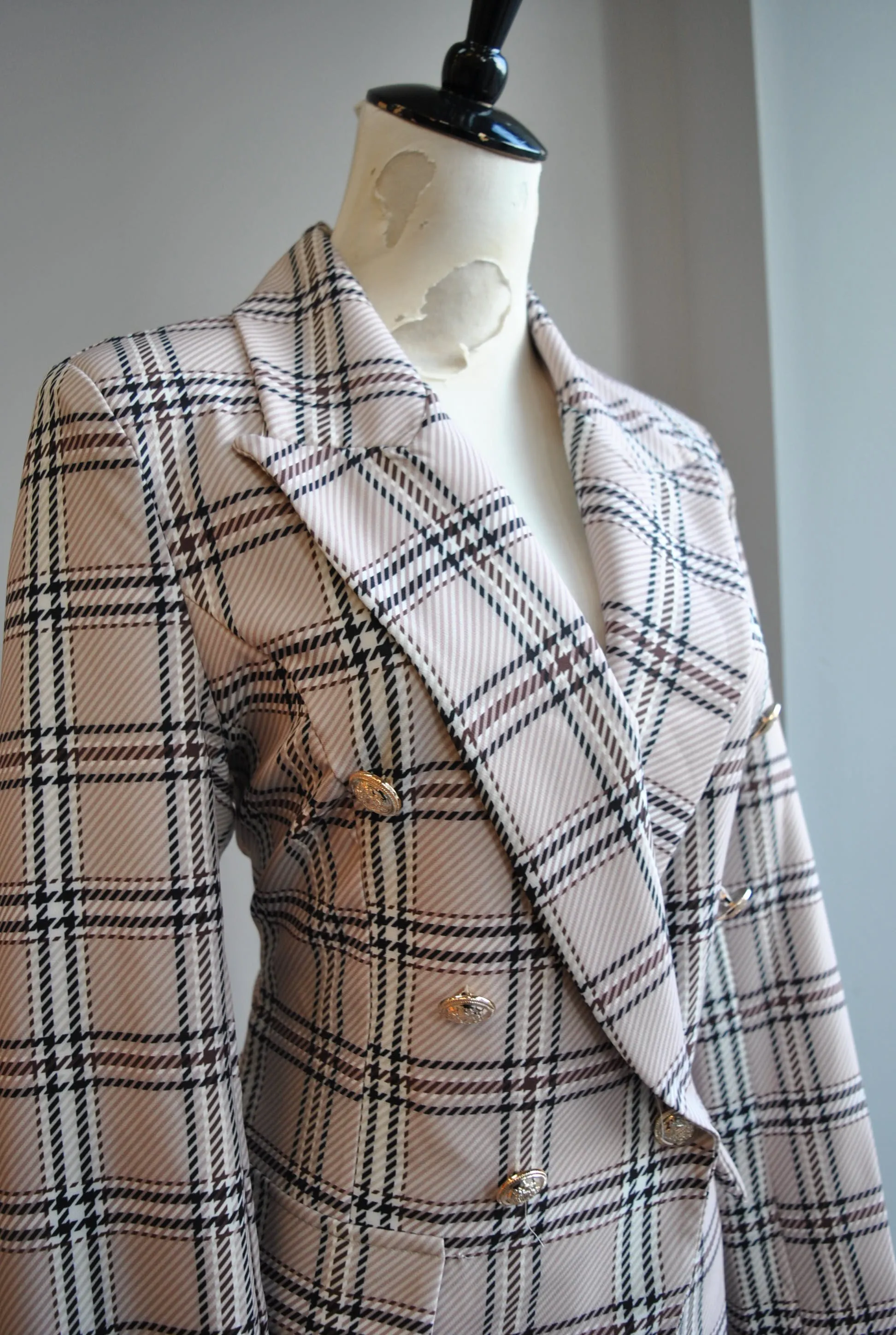 BEIGE PLAID BLAZER